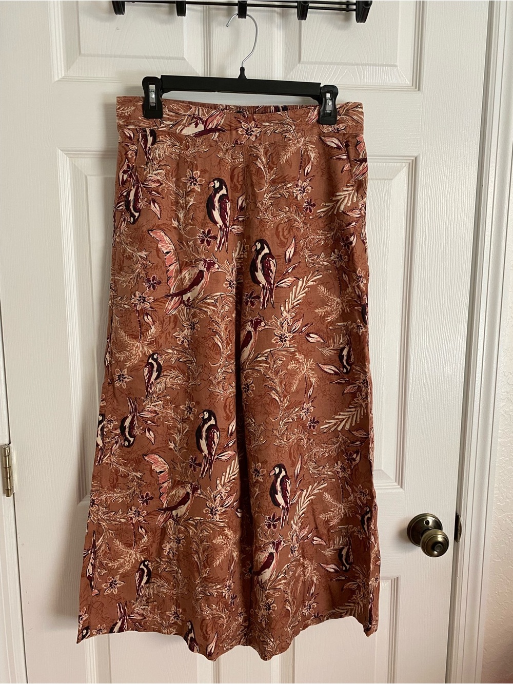 Tahari 100% Linen Wide Leg Pants-Bird Floral Print- Size M - Picture 2 of 5